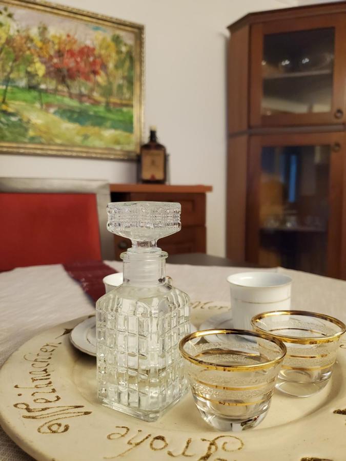 Unique Traditional House, Hosted By J&G تيرانا المظهر الخارجي الصورة