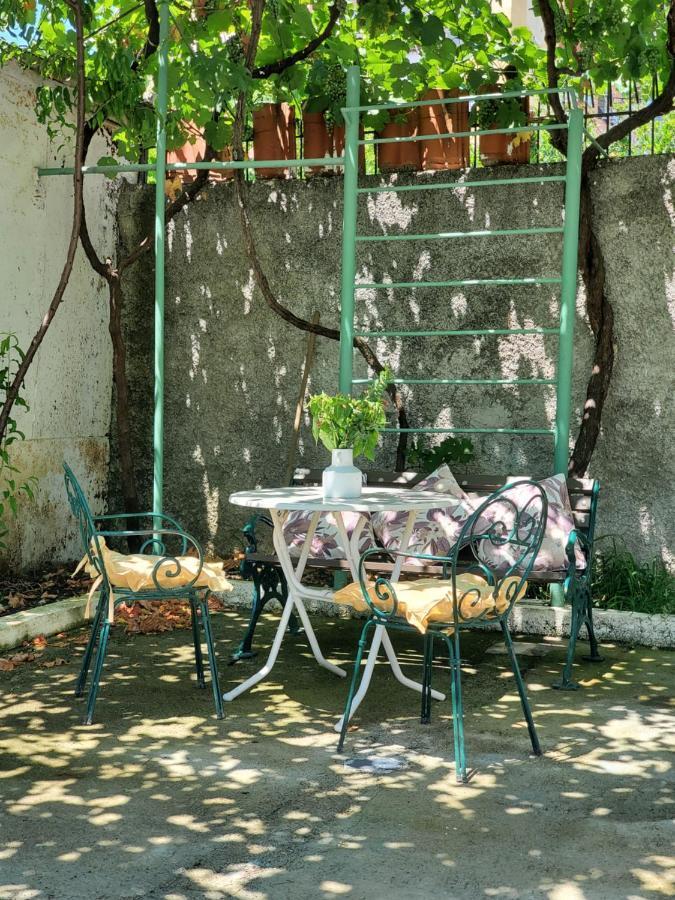 Unique Traditional House, Hosted By J&G تيرانا المظهر الخارجي الصورة